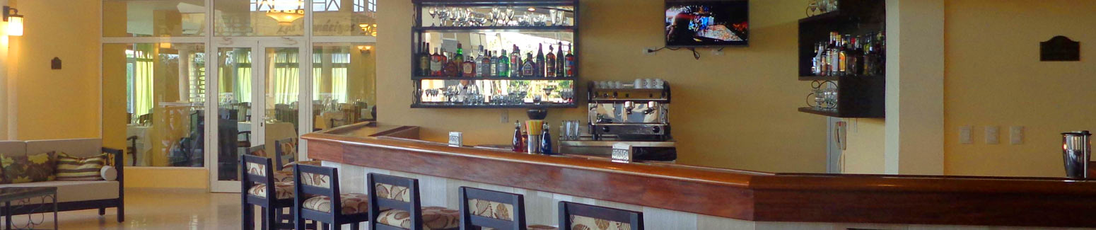 Playa Pesquero Resort Premium Lobby Bar
